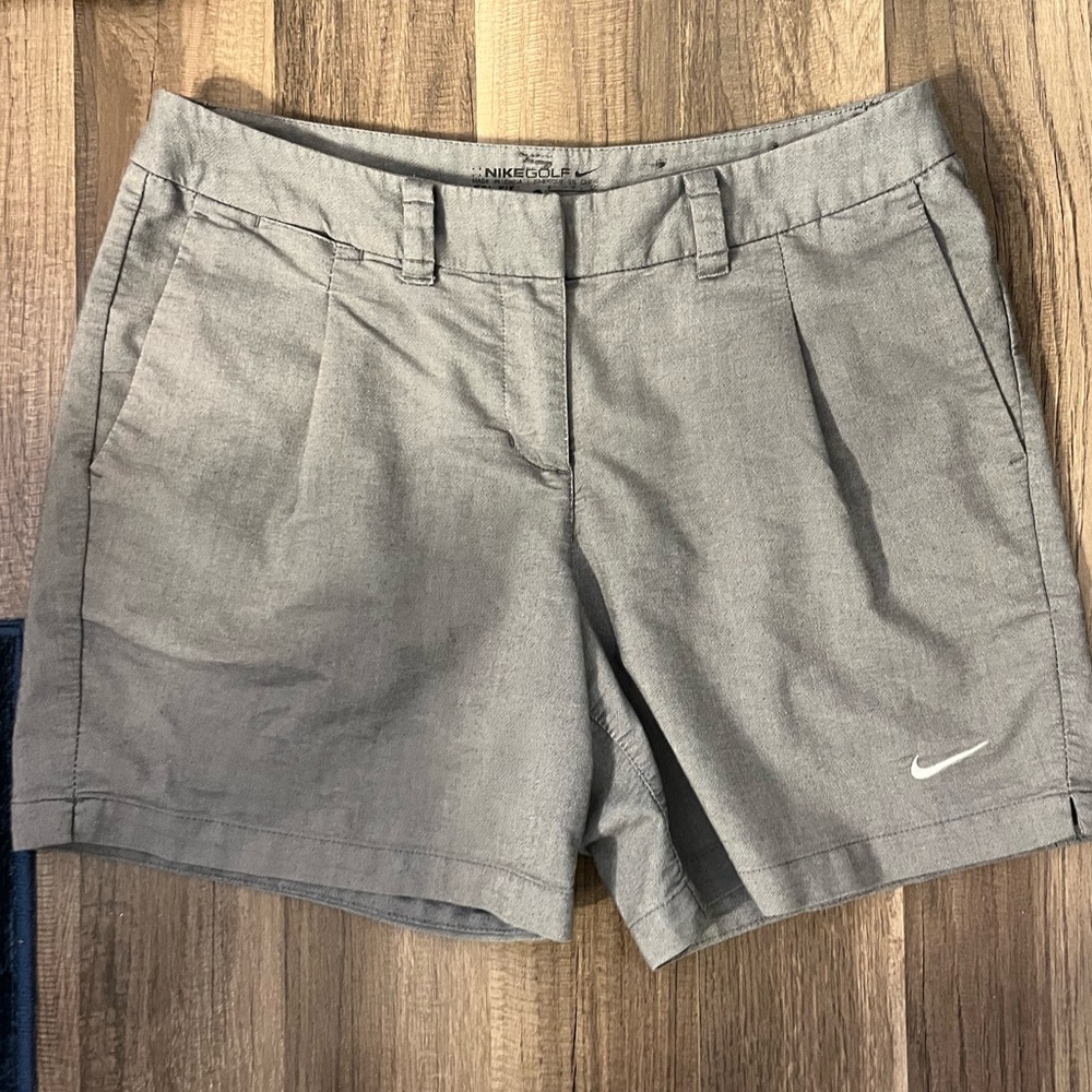 Nike Light Gray Golf Shorts Size 4